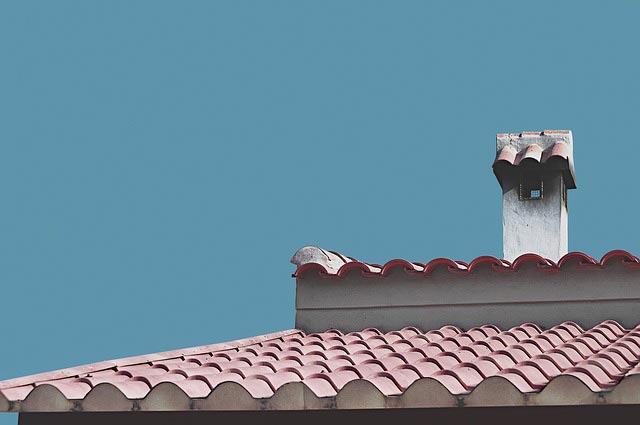 Dach dwuspadowy – cechy charakterystyczne i zalety