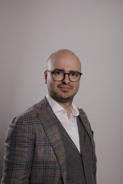 Niko Bałazy, CEO  ITH